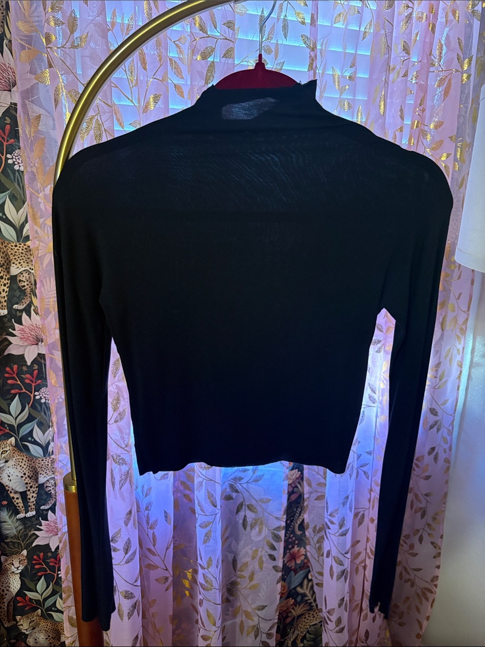 Joah Brown Black Long-Sleeve Crop Top